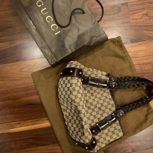 AUTHENTIC Gucci Pelham Handbag w/ original Shopping Bag and Authentic Dust Bag